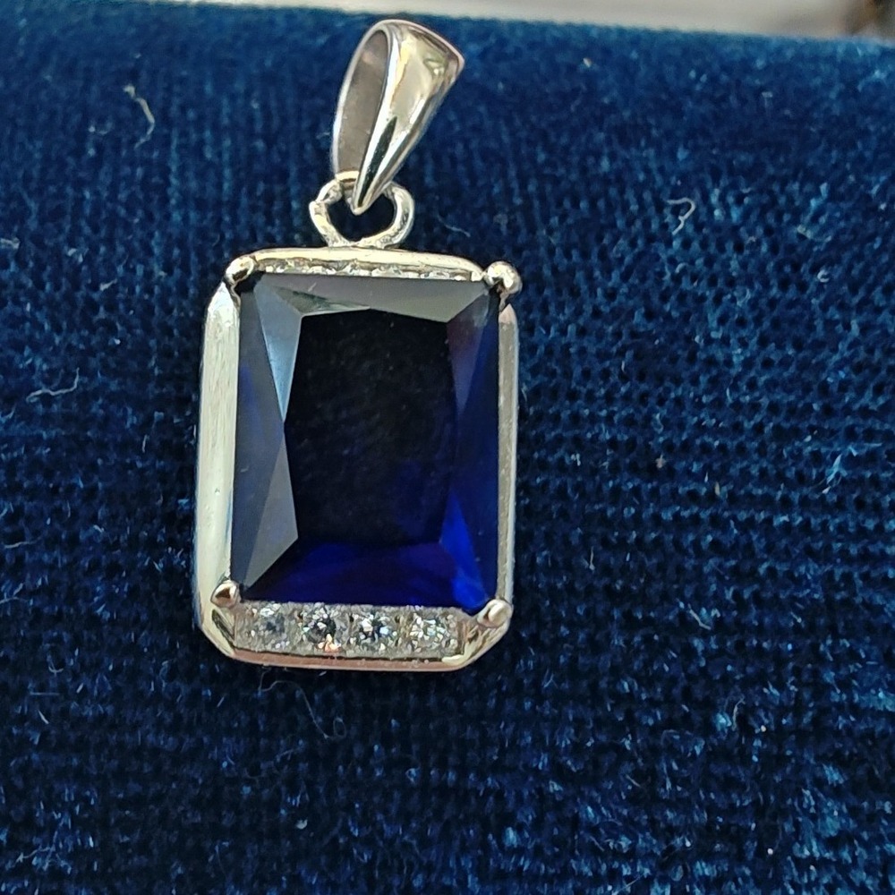 Pendant Blue Sapphire‎ Emerald Cut Sterling Silver 925 Crystal Accent